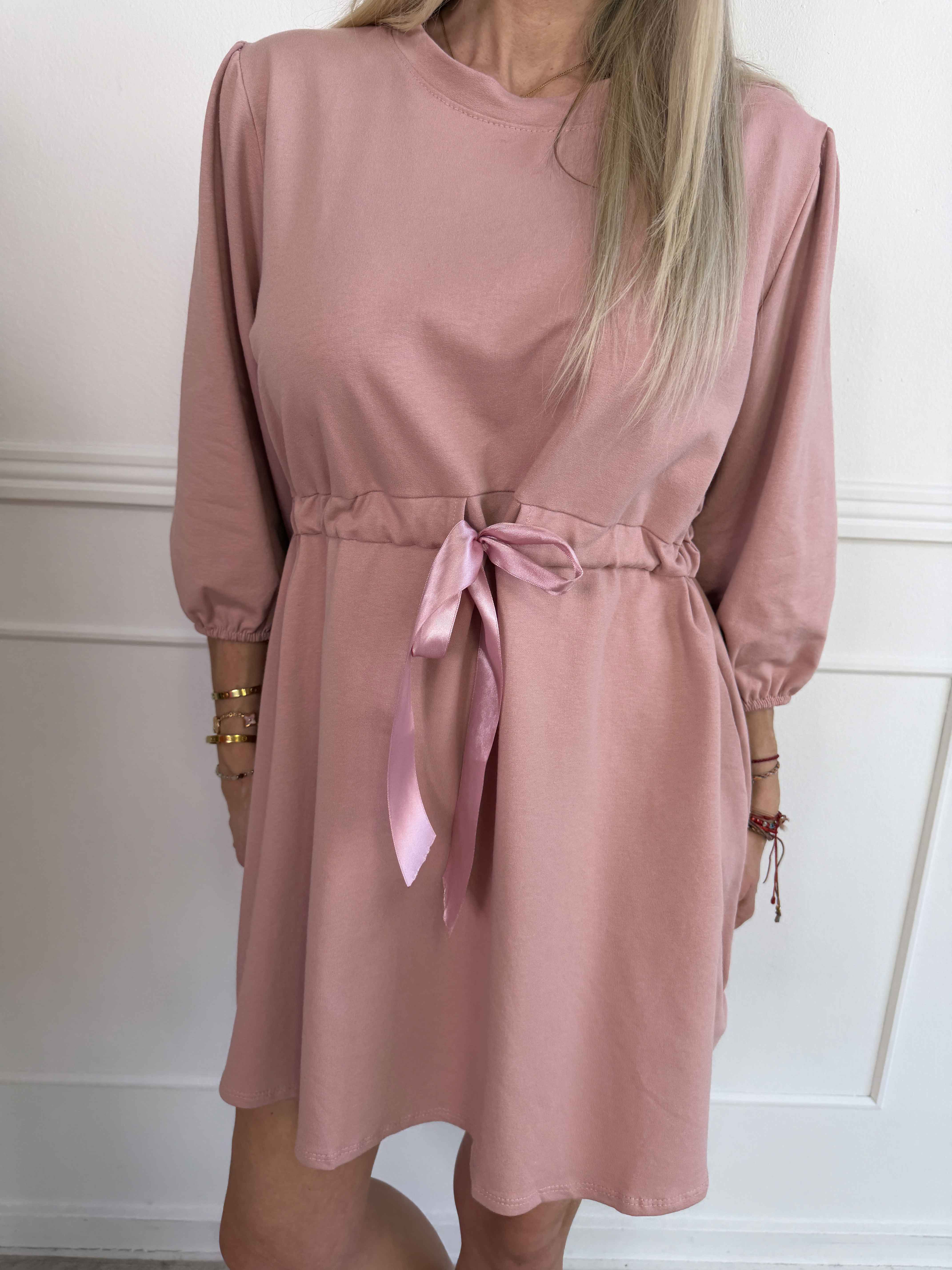 Skyler - Joggingkjole i bomuld med bånd i taljen